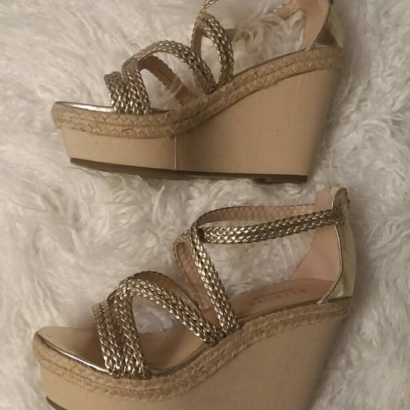 Talbots gold wedge espadrille sandal - Picture 4 of 6